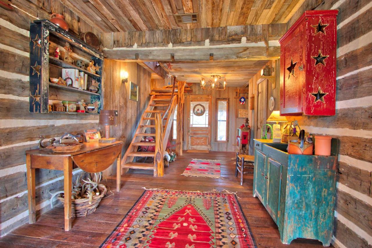 Willa Log Cabin At Old Glory Ranch Wimberley Zewnętrze zdjęcie