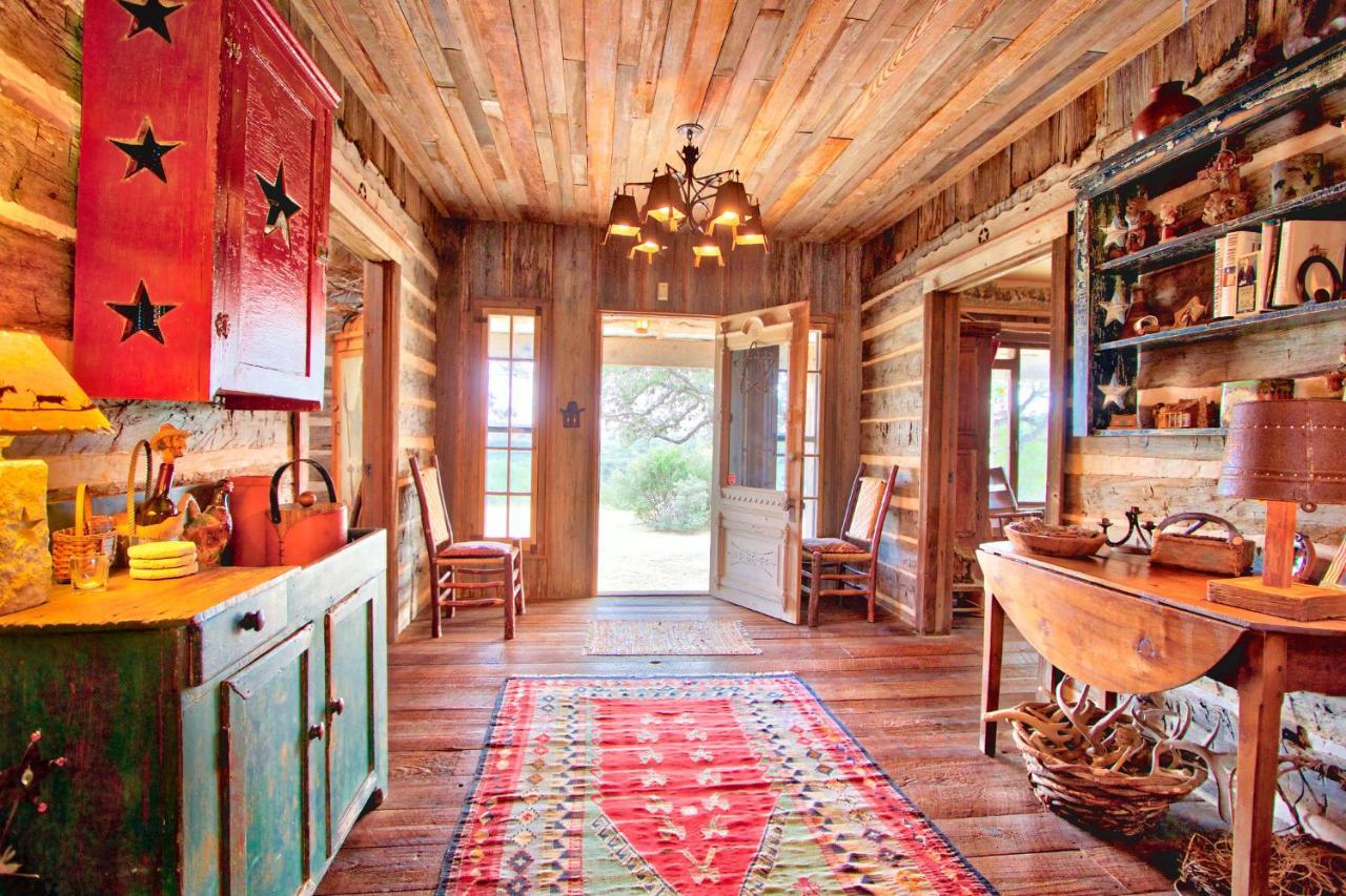 Willa Log Cabin At Old Glory Ranch Wimberley Zewnętrze zdjęcie