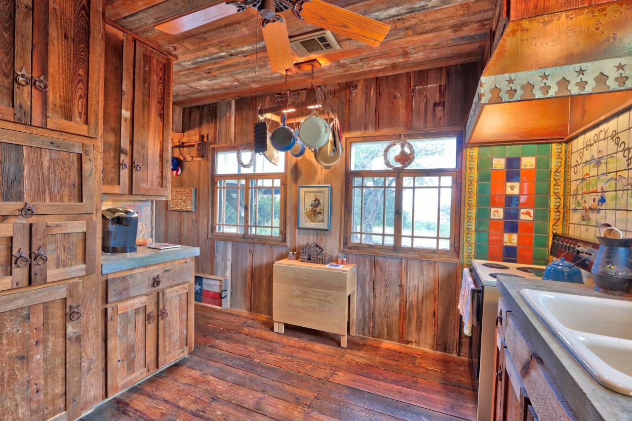 Willa Log Cabin At Old Glory Ranch Wimberley Zewnętrze zdjęcie