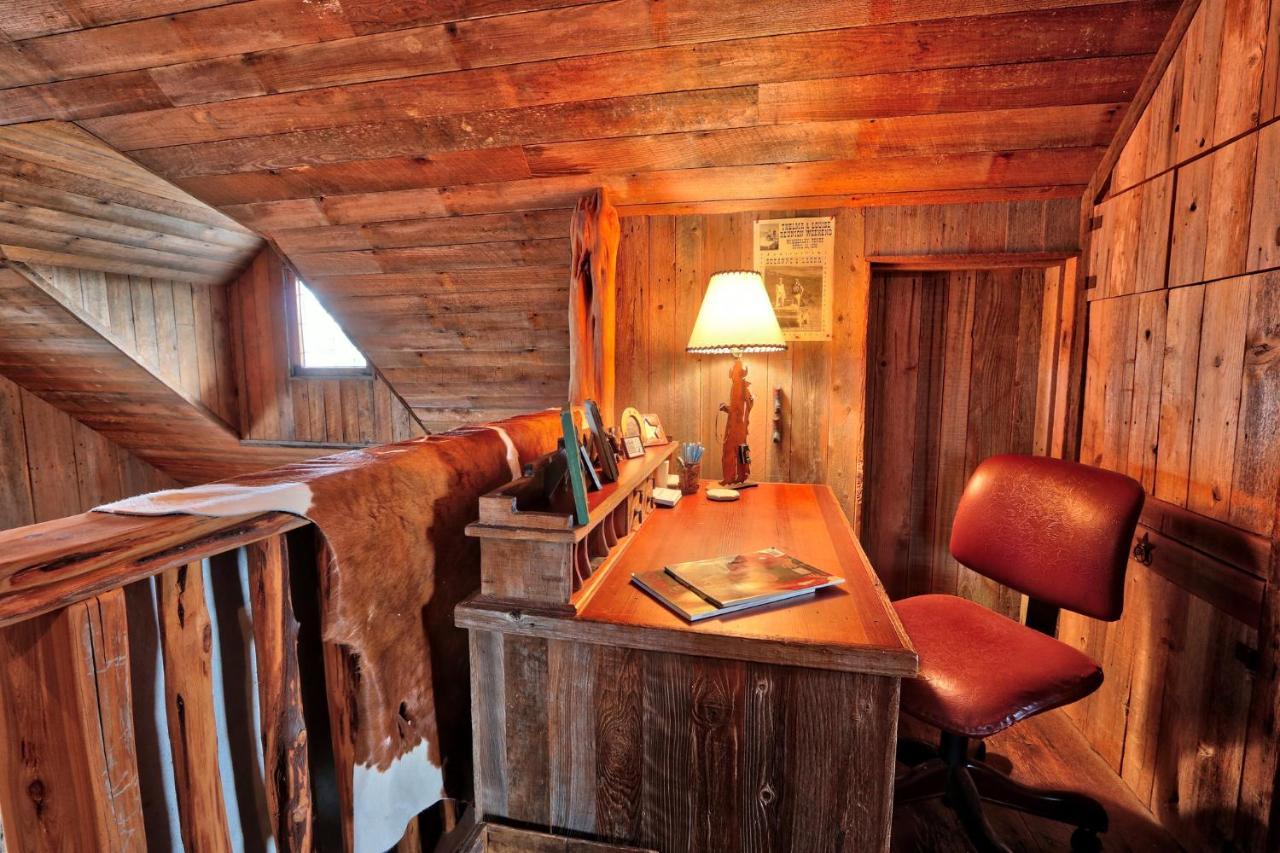 Willa Log Cabin At Old Glory Ranch Wimberley Zewnętrze zdjęcie